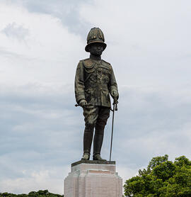 พระบรมราชานุสาวรีย์พระบาทสมเด็จพระมงกุฎเกล้าเจ้าอยู่หัว